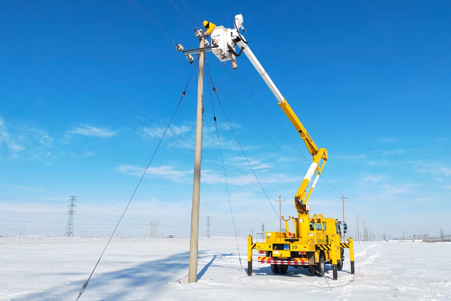 Veículo especial usado na indústria de energia elétrica